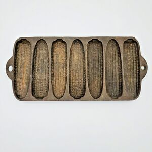 Wagner Ware Cast Iron 7 Cornbread Corn Stick Mold Muffin Pan Made in USA OLD "C"